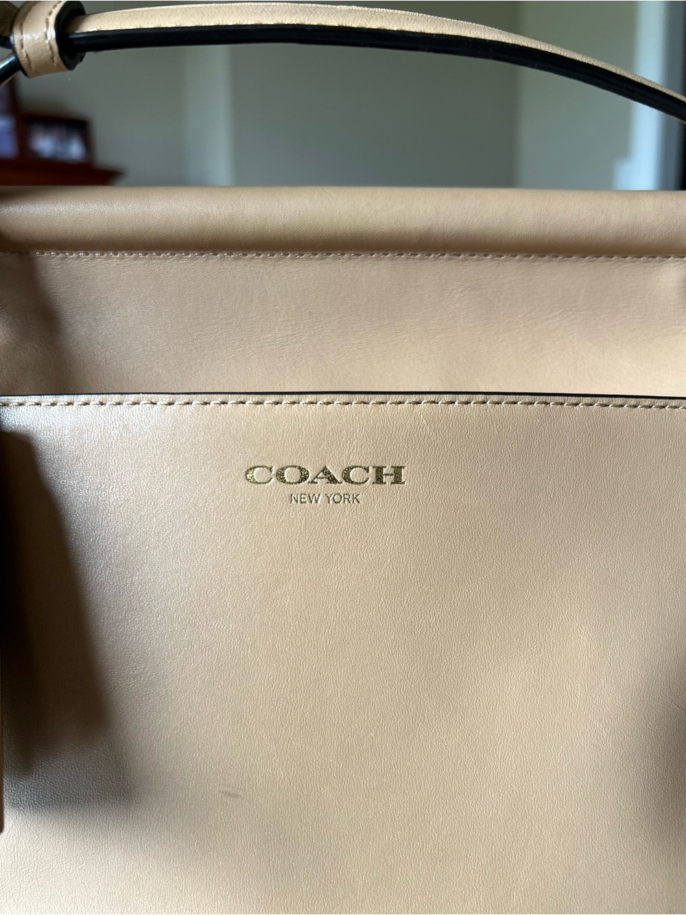 Coach Leather Turnlock Shoulder Bag in Beige | Excellent Condition - Picture 3 of 9